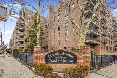 Spacious 3 bedroom, 2 bath, sun filled gorgeous, updated condo - photo 1