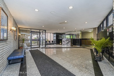 Spacious 3 bedroom, 2 bath, sun filled gorgeous, updated condo - photo 3