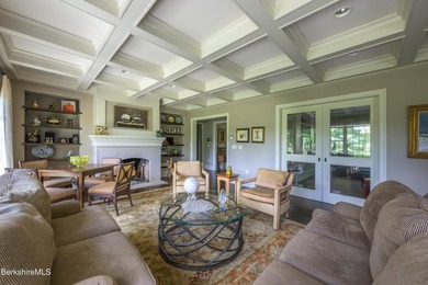 EXPANDED CONTEMPORARY CAPE Appointed with elegant detail - photo 25