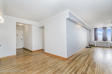 Spacious 3 bedroom, 2 bath, sun filled gorgeous, updated condo - photo 7
