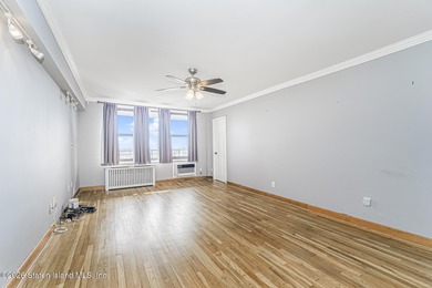 Spacious 3 bedroom, 2 bath, sun filled gorgeous, updated condo - photo 8