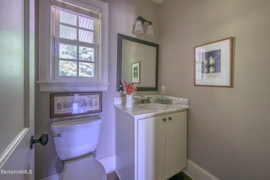 EXPANDED CONTEMPORARY CAPE Appointed with elegant detail - photo 29
