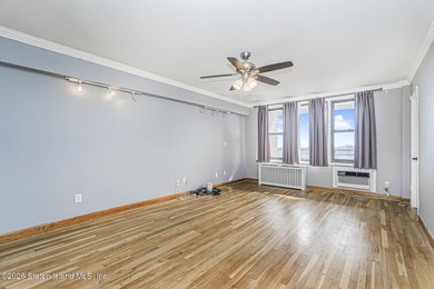 Spacious 3 bedroom, 2 bath, sun filled gorgeous, updated condo - photo 9