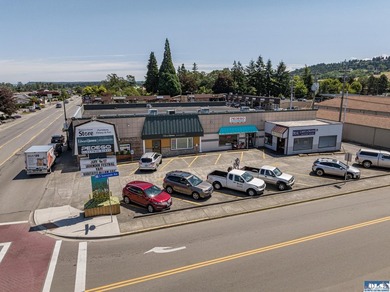 Excellent investment opportunity in ideal location, fully leased - photo 1