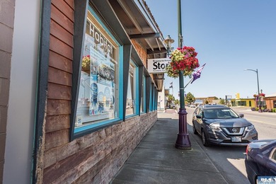 Excellent investment opportunity in ideal location, fully leased - photo 4