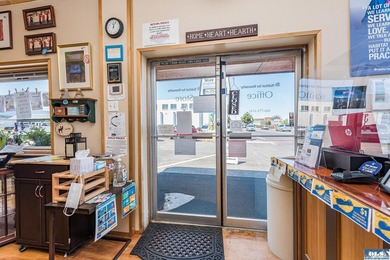 Excellent investment opportunity in ideal location, fully leased - photo 6