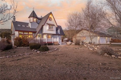 Welcome to this gorgeous Estate on over an acre of beautifully - photo 2