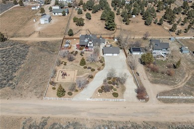 Welcome to this gorgeous Estate on over an acre of beautifully - photo 6