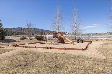 Welcome to this gorgeous Estate on over an acre of beautifully - photo 7
