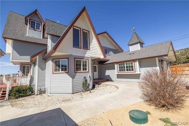 Welcome to this gorgeous Estate on over an acre of beautifully - photo 10