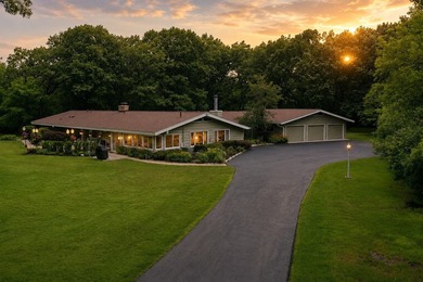 (private lake, pond, creek) Home For Sale in Flossmoor Illinois