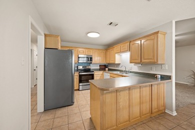 Well maintained single story home in the lake community of - photo 7