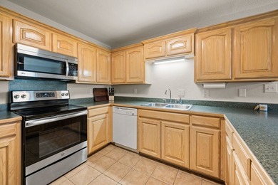 Well maintained single story home in the lake community of - photo 9