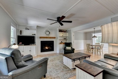 Your private lakeside retreat awaits. Set on spacious acreage in - photo 11