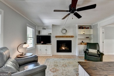 Your private lakeside retreat awaits. Set on spacious acreage in - photo 12