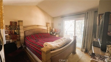 Enjoy sophisticated coastal living in this light-filled Newport - photo 16