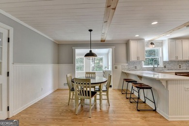 Your private lakeside retreat awaits. Set on spacious acreage in - photo 18