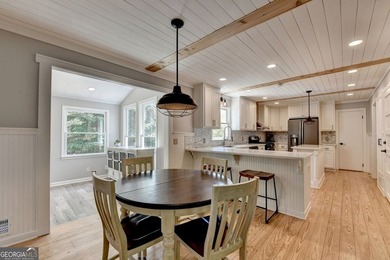 Your private lakeside retreat awaits. Set on spacious acreage in - photo 19