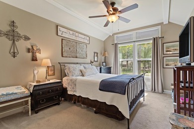 Welcome to Hideaway Lake, one of East Texas' premier private - photo 21