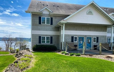 Lake Pepin  Condo Active Under Contract in Pepin Wisconsin
