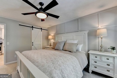 Your private lakeside retreat awaits. Set on spacious acreage in - photo 32