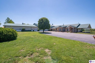 Extraordinary opportunity to own a truly one-of-a-kind 34-acre - photo 4