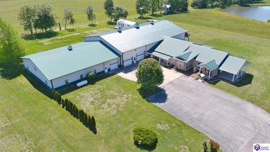 Extraordinary opportunity to own a truly one-of-a-kind 34-acre - photo 7