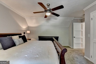 Your private lakeside retreat awaits. Set on spacious acreage in - photo 44