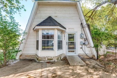 Lake Home Sale Pending in Granbury, Texas