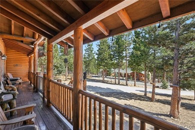 Majestic log-style mountain masterpiece located in the exclusive - photo 4