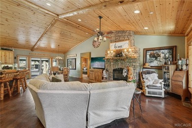 Majestic log-style mountain masterpiece located in the exclusive - photo 8