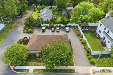 Exceptional opportunity to own a beautifully updated commercial - photo 18