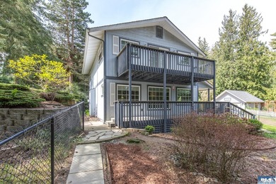Welcome to this beautiful home on a gorgeous half-acre lot in - photo 2