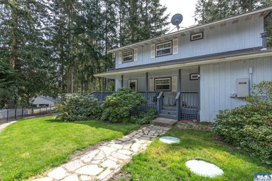 Welcome to this beautiful home on a gorgeous half-acre lot in - photo 7