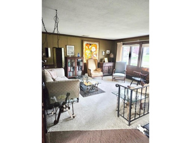 3 BEDROOM SPLIT LEVEL, UPDATED KITCHEN, LOTS OF STORAGE, AND - photo 13
