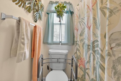 Discover this beautifully updated 2-bedroom, 2-bath home in - photo 19