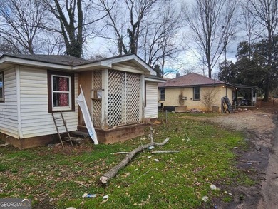 Lake Lanier Home Sale Pending in Gainesville Georgia