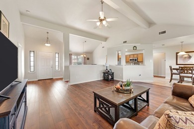 Welcome to lakeside living in the community of Runaway Bay! This - photo 3