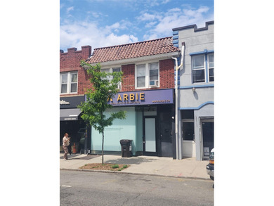 Forest Hills - Brick Mixed-use building on Metropolitan Ave - photo 2