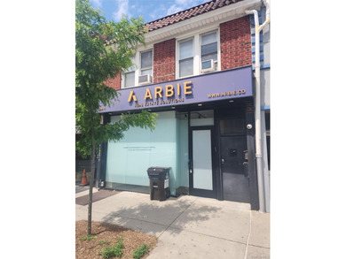 Forest Hills - Brick Mixed-use building on Metropolitan Ave - photo 3