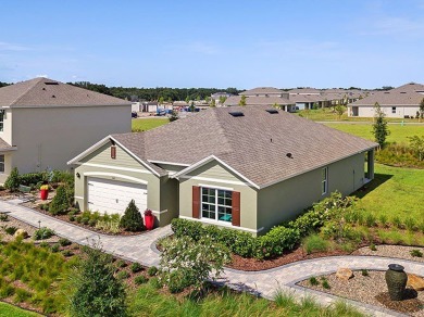 Lake Townhome/Townhouse For Sale in Kissimmee, Florida