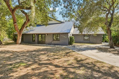 Caloosahatchee River Home For Sale in North Fort Myers Florida