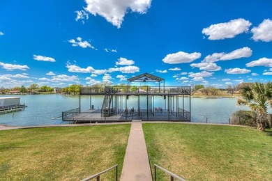 Discover the epitome of waterfront luxury living with this - photo 2