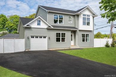 Stunning New Construction Offering Exceptional Craftsmanship & - photo 1