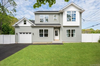 Stunning New Construction Offering Exceptional Craftsmanship & - photo 2