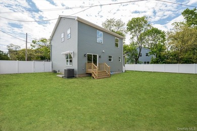 Stunning New Construction Offering Exceptional Craftsmanship & - photo 5