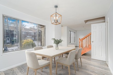 Welcome to The Oaks at Latourette, where comfort and convenience - photo 4