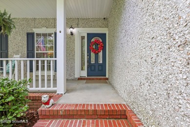 Freshly renovated and offering the rare combination of space - photo 11