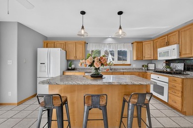 Welcome to this beautiful 4-bedroom, 2.5-bath home - located on - photo 7