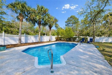 Freshly renovated and offering the rare combination of space - photo 45
